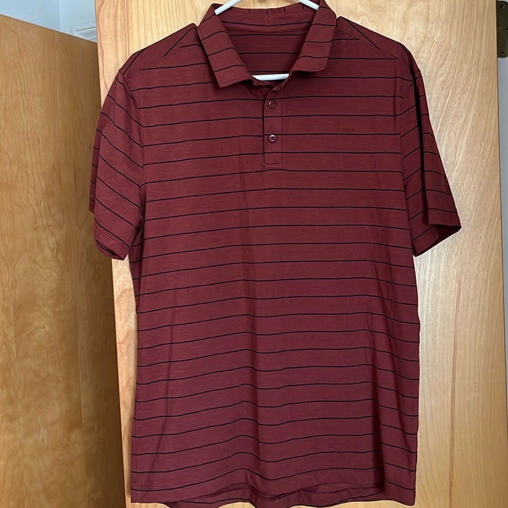 Men L Lulu Polo Like new!!